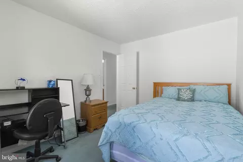 Bedroom - 2212 Cherry Leaf Ln, Silver Spring, MD 20906 photo 5 of 7