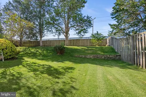 Exterior - 2212 Cherry Leaf Ln, Silver Spring, MD 20906 photo 4 of 5