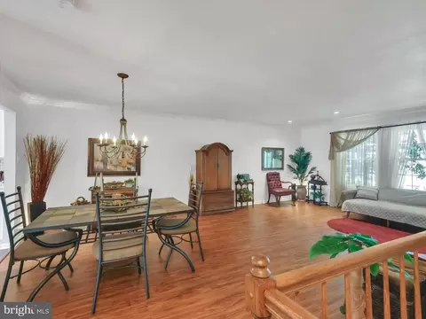 Dining - 2334 London Bridge Dr, Silver Spring, MD 20906 photo 1 of 3