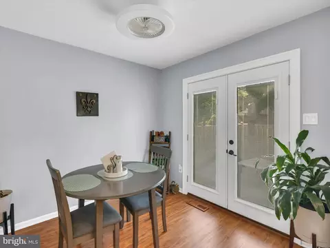 Entry Way - 2334 London Bridge Dr, Silver Spring, MD 20906 photo 4 of 5