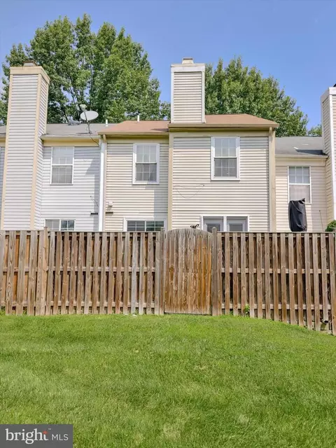 Exterior - 2334 London Bridge Dr, Silver Spring, MD 20906 photo 10 of 12