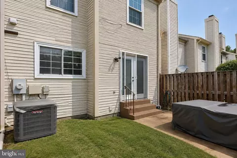 Exterior - 2334 London Bridge Dr, Silver Spring, MD 20906 photo 6 of 12