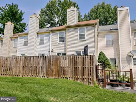Exterior - 2334 London Bridge Dr, Silver Spring, MD 20906 photo 11 of 12