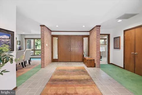 Entry Way - 17026 Barn Ridge Dr, Silver Spring, MD 20906 photo 2 of 6