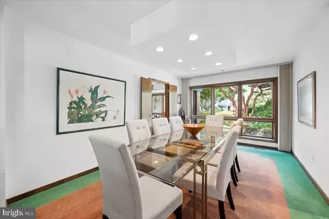 Dining - 17026 Barn Ridge Dr, Silver Spring, MD 20906 photo 6 of 6
