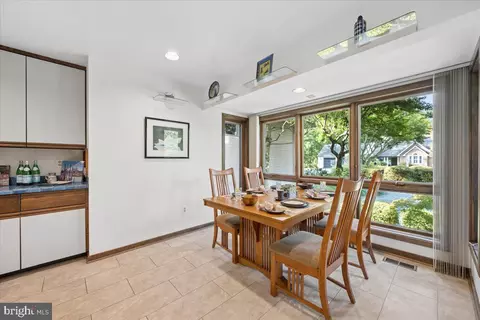 Dining - 17026 Barn Ridge Dr, Silver Spring, MD 20906 photo 3 of 6