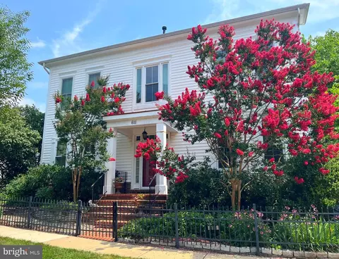 611 Pleasant Dr, Rockville, MD 20850