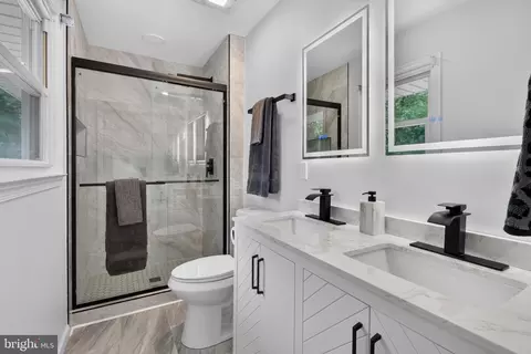 Bath - 12810 Tern Dr, North Potomac, MD 20878 photo 1 of 6