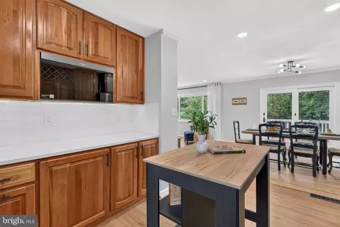 Kitchen - 12810 Tern Dr, North Potomac, MD 20878 photo 4 of 4