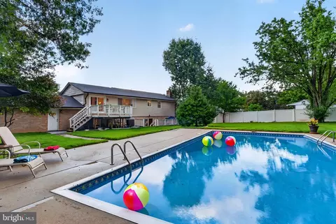 Exterior - 12810 Tern Dr, North Potomac, MD 20878 photo 9 of 9