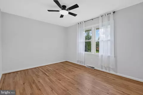 Bedroom - 12810 Tern Dr, North Potomac, MD 20878 photo 2 of 3