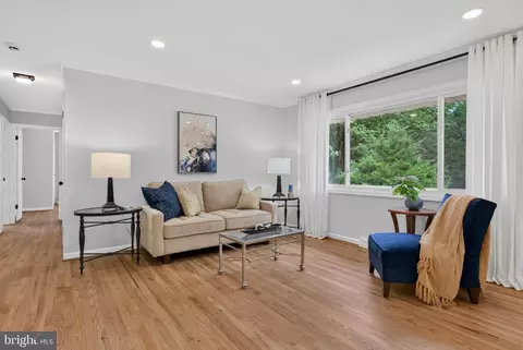 Living - 12810 Tern Dr, North Potomac, MD 20878 photo 2 of 3