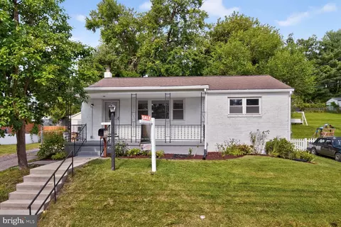 708 1st St, Rockville, MD 20851