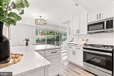 Kitchen - 8710 Manchester Rd #3, Silver Spring, MD 20901 photo 3 of 3