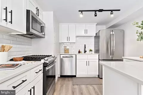 Kitchen - 8710 Manchester Rd #3, Silver Spring, MD 20901 photo 2 of 3