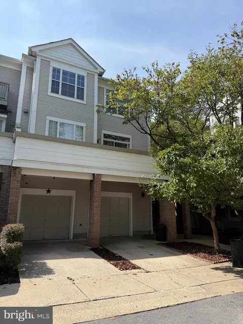 10344 Royal Woods Ct, Montgomery Village, MD 20886