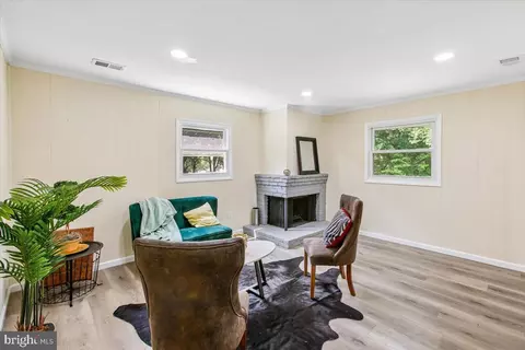 Living - 1705 Crestview Dr, Potomac, MD 20854 photo 5 of 6