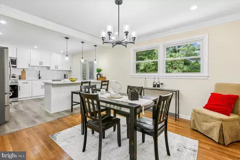 Dining - 1705 Crestview Dr, Potomac, MD 20854 photo 3 of 3