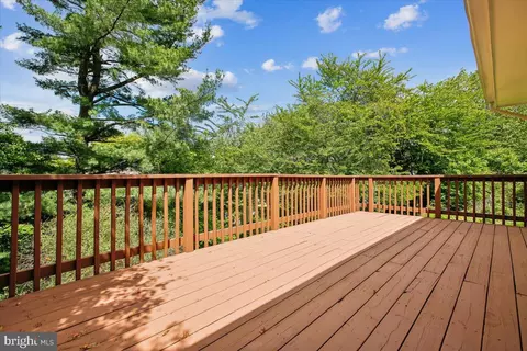 Exterior - 1705 Crestview Dr, Potomac, MD 20854 photo 4 of 10