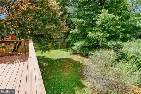 Exterior - 1705 Crestview Dr, Potomac, MD 20854 photo 6 of 10