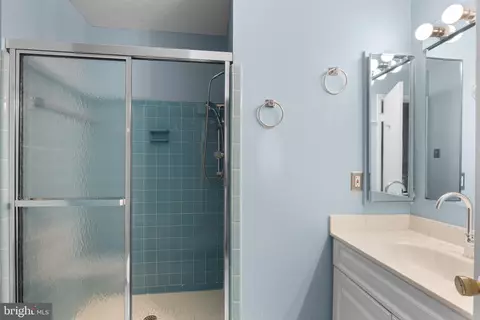 Bath - 1007 Ruppert Rd, Silver Spring, MD 20903 photo 4 of 6