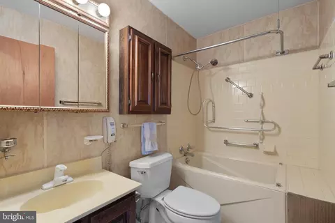 Bath - 1007 Ruppert Rd, Silver Spring, MD 20903 photo 5 of 6