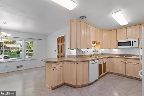 Kitchen - 1007 Ruppert Rd, Silver Spring, MD 20903 photo 2 of 4