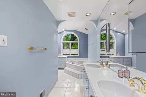 Bath - 12508 Montclair Dr, Silver Spring, MD 20904 photo 4 of 7