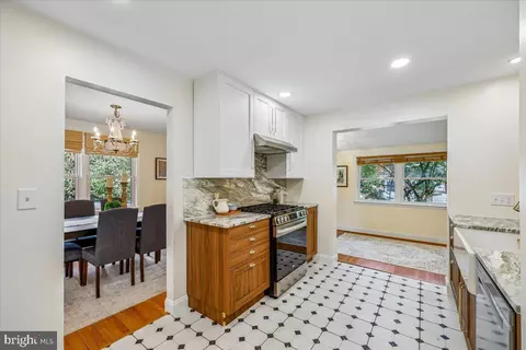 Kitchen - 10115 Grant Ave, Silver Spring, MD 20910 photo 3 of 5