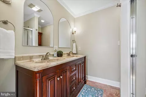 Bath - 10115 Grant Ave, Silver Spring, MD 20910 photo 2 of 3