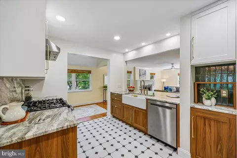 Kitchen - 10115 Grant Ave, Silver Spring, MD 20910 photo 4 of 5