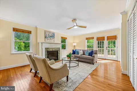 Living - 10115 Grant Ave, Silver Spring, MD 20910 photo 2 of 2