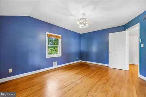 Bedroom - 10115 Grant Ave, Silver Spring, MD 20910 photo 4 of 5