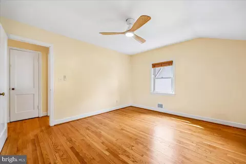 Bedroom - 10115 Grant Ave, Silver Spring, MD 20910 photo 3 of 5