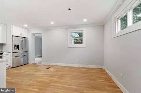 Living - 11008 Lombardy Rd, Silver Spring, MD 20901 photo 3 of 5