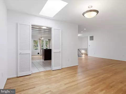 Living - 12823 Camellia Dr, Silver Spring, MD 20906 photo 2 of 9
