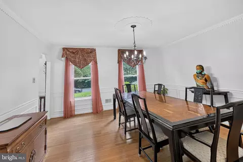 Dining - 14929 Notley Rd, Silver Spring, MD 20905 photo 2 of 2