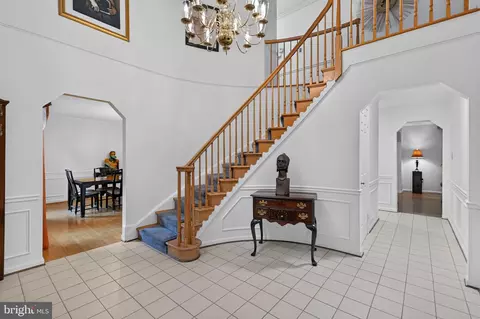 Entry Way - 14929 Notley Rd, Silver Spring, MD 20905 photo 2 of 9
