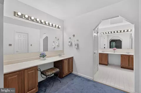Entry Way - 14929 Notley Rd, Silver Spring, MD 20905 photo 7 of 9