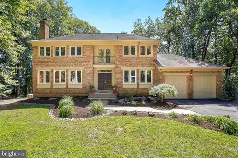 6700 Bonaventure Ct, Bethesda, MD 20817