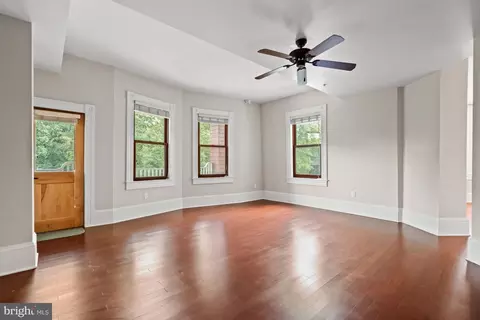 Living - 9610 Dewitt Dr #SH203, Silver Spring, MD 20910 photo 2 of 2