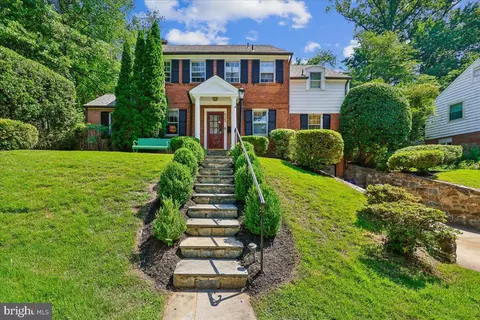 5109 Nahant St, Bethesda, MD 20816