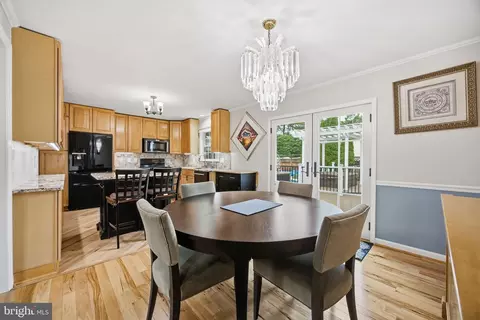 Dining - 8001 Postoak Rd, Potomac, MD 20854 photo 1 of 2