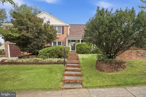 Exterior - 8001 Postoak Rd, Potomac, MD 20854 photo 1 of 15