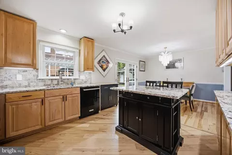 Kitchen - 8001 Postoak Rd, Potomac, MD 20854 photo 1 of 2