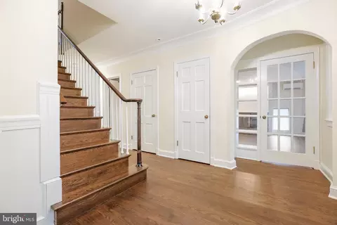 Entry Way - 10711 Gatewood Ave, Silver Spring, MD 20903 photo 4 of 6