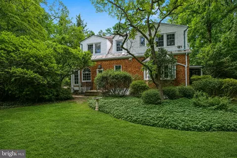 Exterior - 10711 Gatewood Ave, Silver Spring, MD 20903 photo 3 of 10