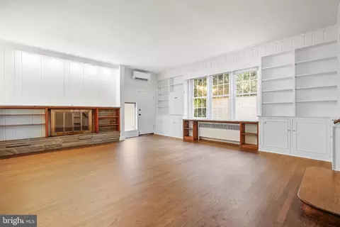 Living - 10711 Gatewood Ave, Silver Spring, MD 20903 photo 5 of 6