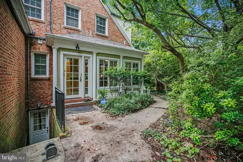 Exterior - 10711 Gatewood Ave, Silver Spring, MD 20903 photo 5 of 10