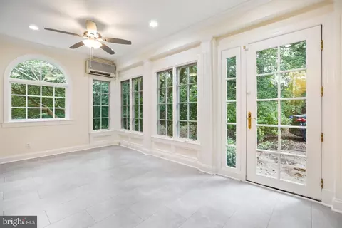 Entry Way - 10711 Gatewood Ave, Silver Spring, MD 20903 photo 3 of 6